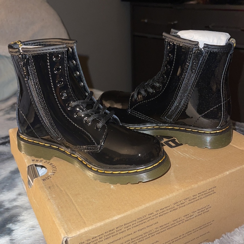 Kids Boots - Picture 2 of 3